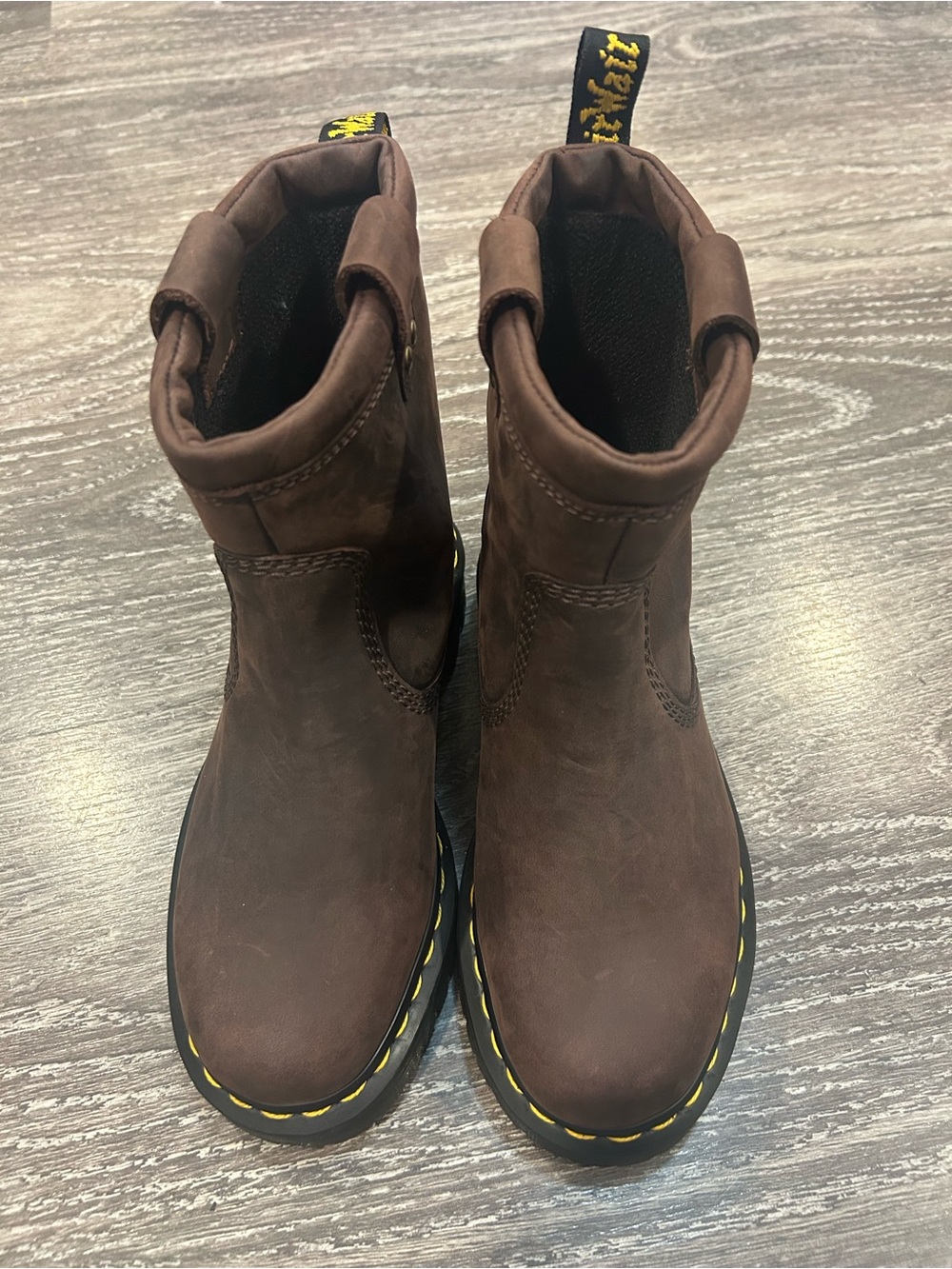 Dr. Martens Anistone Lo Leather Boots